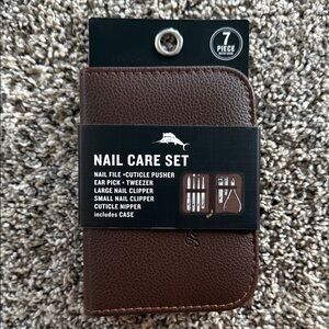 *NWT* Tommy Bahama Brown Nail Care Set